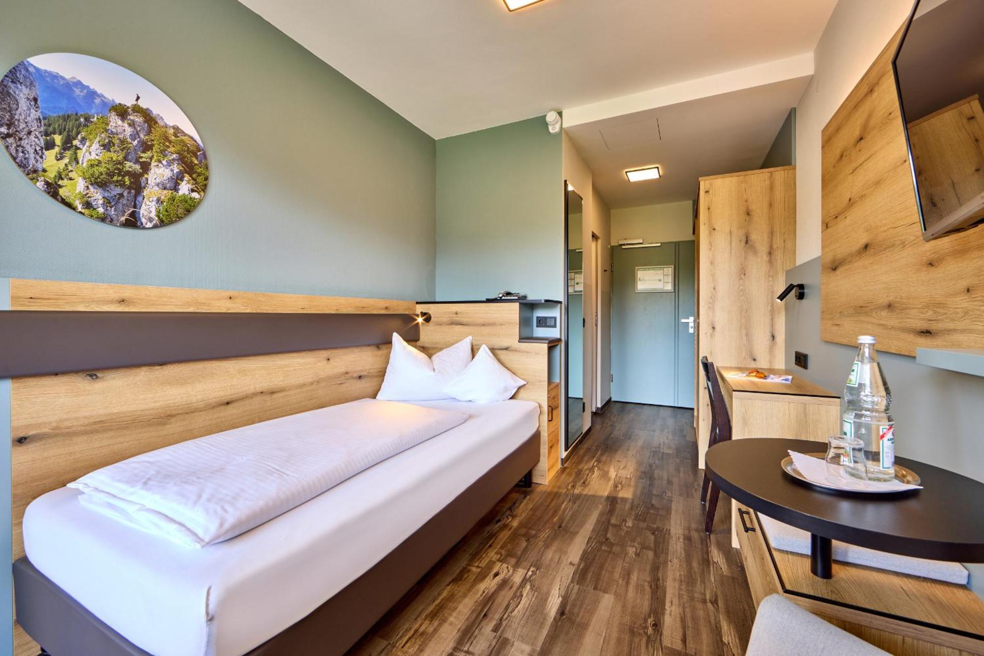 Aura-Hotel Saulgrub Bagian luar foto
